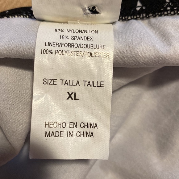 New Hot Water Separates swim suit bottoms. Size XL Black and white polka dots. - Picture 8 of 9